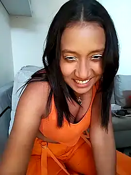 Snapshot of cami_victoria chatting on 01.13.25 cami victoria online show from 01.13.25