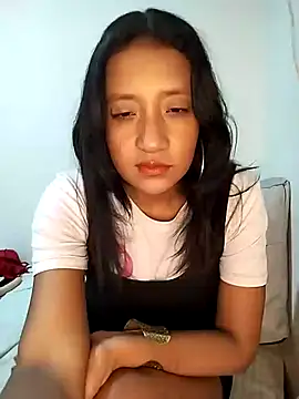 Snapshot of cami_victoria chatting on 03.19.25 cami victoria online show from 03.19.25