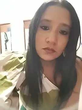 Snapshot of cami_victoria chatting on 05.18.26 cami victoria online show from 05.18.26