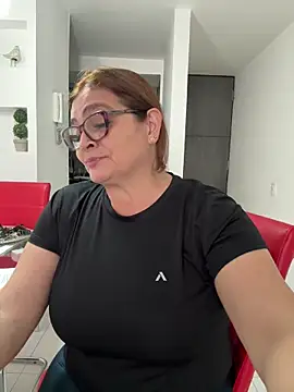 AntonellaAlondra4 online show from 12.16.25