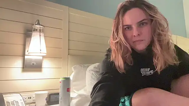 Snapshot of brattyisback chatting on 01.13.25 brattyisback online show from 01.13.25