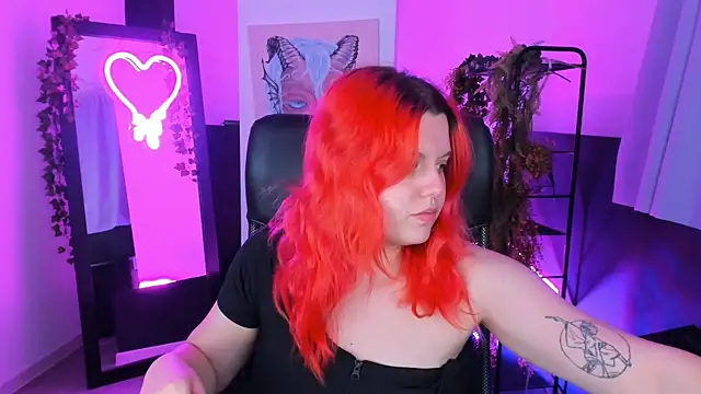 NielletaBlossom online show from 02.13.25