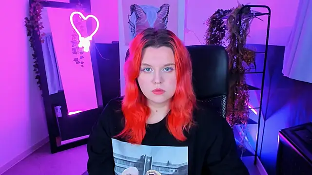 NielletaBlossom online show from 02.21.25