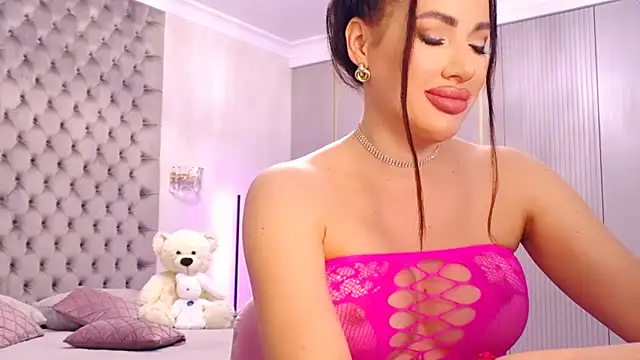 TianaPosh online show from 10.25.25