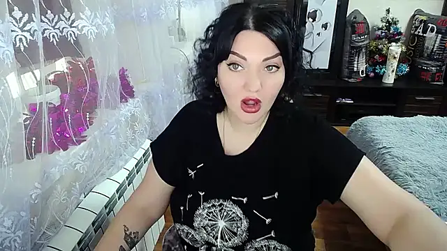 Snapshot of Lady_Boom_Wild_ chatting on 01.17.25 Lady Boom Wild  online show from 01.17.25