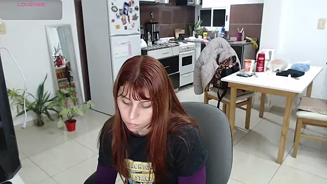 Snapshot of bunnylolaa4 chatting on 06.18.26 bunnylolaa4 online show from 06.18.26