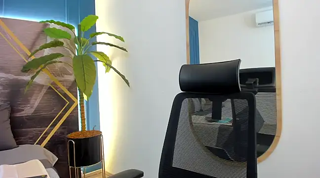 NathRossi online show from 12.03.24