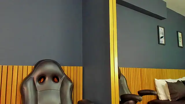 NathRossi online show from 02.26.25