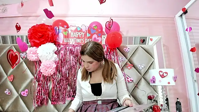 Aurora-Rossi online show from 02.13.26