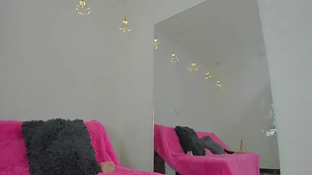 Lori Evanss online show from 03.22.25