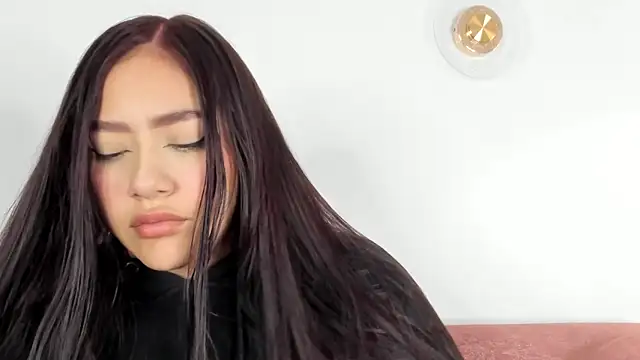 Snapshot of nicolle_pierce chatting on 02.02.26 nicolle pierce online show from 02.02.26