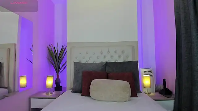 nicolle pierce online show from 03.26.26