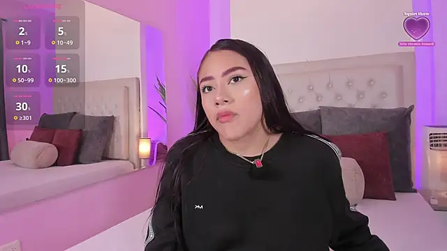 nicolle pierce online show from 04.10.26