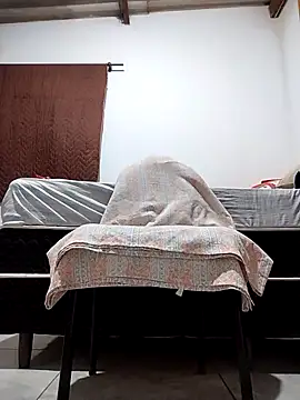 Snapshot of LOIROGOSTOSO87 chatting on 05.02.26 LOIROGOSTOSO87 online show from 05.02.26
