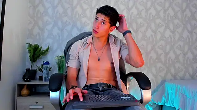 Dorianmistery2322  online show from 01.18.25