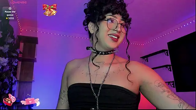 Heka Prudence online show from 04.12.26