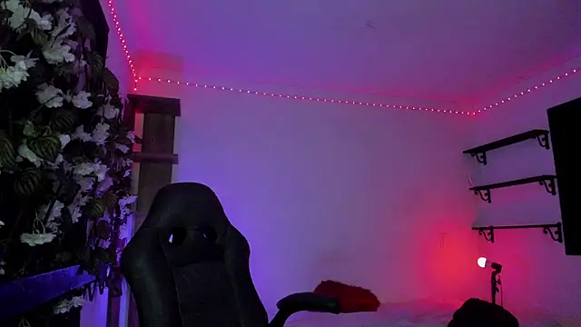 Snapshot of Heka_Prudence chatting on 04.19.26 Heka Prudence online show from 04.19.26