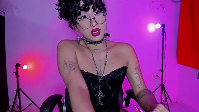 Snapshot of Heka_Prudence chatting on 05.18.26 Heka Prudence online show from 05.18.26