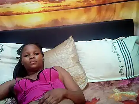 Snapshot of ebonyspicya chatting on 12.10.24 ebonyspicya online show from 12.10.24