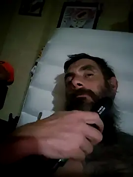 Snapshot of hornycouple6110 chatting on 10.30.25 hornycouple6110 online show from 10.30.25