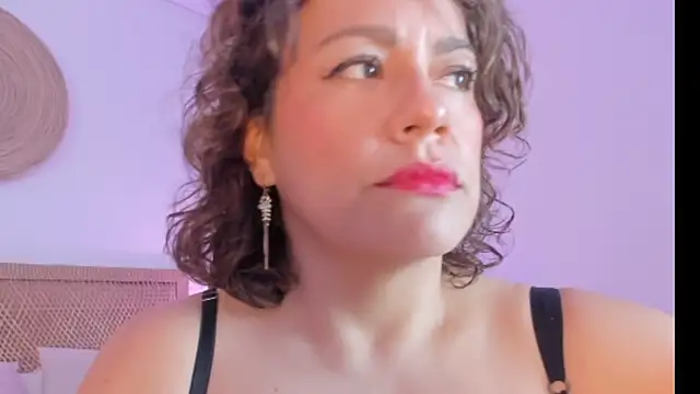 Snapshot of gipsela_gomez chatting on 06.10.26 gipsela gomez online show from 06.10.26