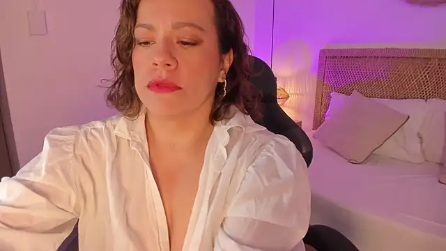 Snapshot of gipsela_gomez chatting on 06.20.26 gipsela gomez online show from 06.20.26