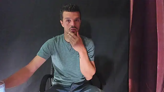 Snapshot of DonyBrown chatting on 05.03.26 DonyBrown online show from 05.03.26