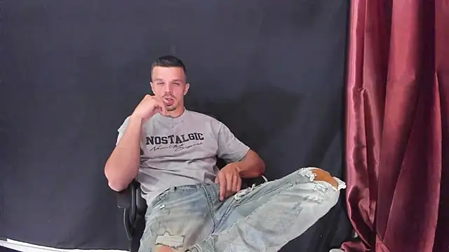 Snapshot of DonyBrown chatting on 05.17.26 DonyBrown online show from 05.17.26