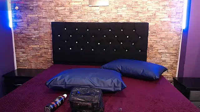 Snapshot of miacarperr1 chatting on 12.09.24 miacarperr1 online show from 12.09.24