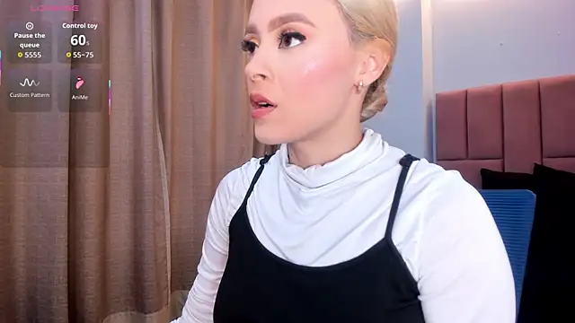 Snapshot of miacarperr1 chatting on 02.26.26 miacarperr1 online show from 02.26.26