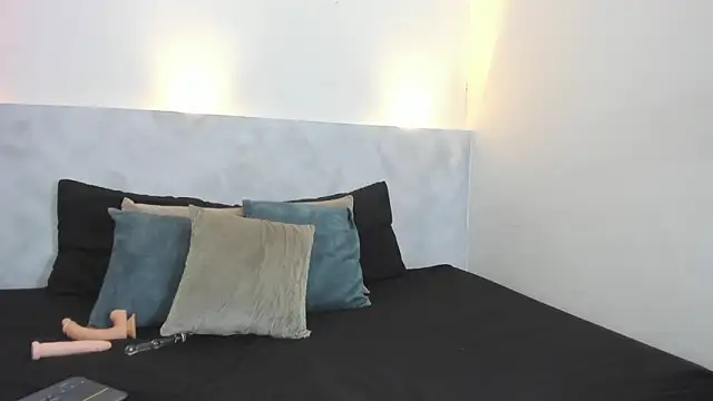 Snapshot of Mariia_Cooper1 chatting on 12.23.24 Mariia Cooper1 online show from 12.23.24