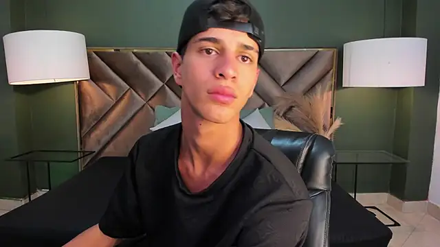 Tyler Rodriguez online show from 03.05.25