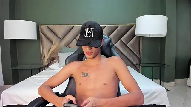 Tyler Rodriguez online show from 03.07.25