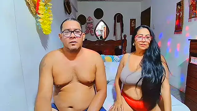 Snapshot of rosi_pamela chatting on 06.10.26 rosi pamela online show from 06.10.26