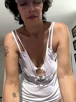 MireyaTorresGu online show from 11.05.25