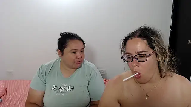 Snapshot of dirtys_games_play chatting on 10.15.25 dirtys games play online show from 10.15.25