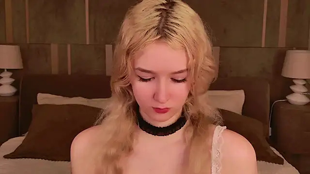 NaomiLoys online show from 03.09.25