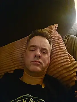Snapshot of Hectorthyssen1 chatting on 04.18.26 Hectorthyssen1 online show from 04.18.26