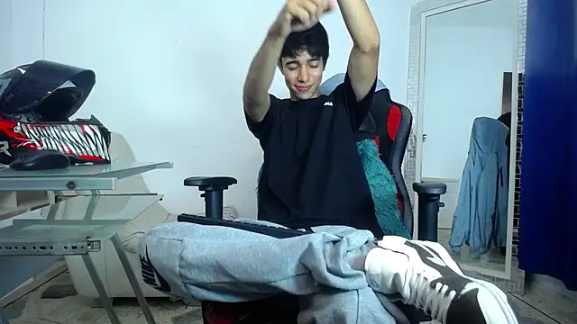 Snapshot of Zacktk7 chatting on 12.26.24 Zacktk7 online show from 12.26.24