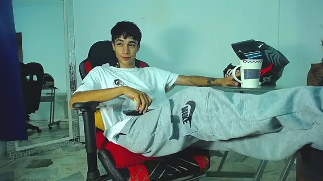 Snapshot of Zacktk7 chatting on 01.14.25 Zacktk7 online show from 01.14.25