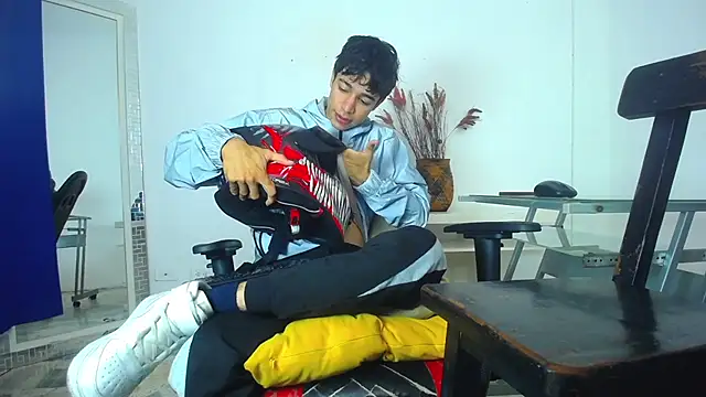 Snapshot of Zacktk7 chatting on 01.25.25 Zacktk7 online show from 01.25.25