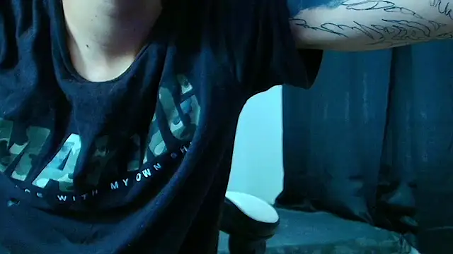 Snapshot of Zacktk7 chatting on 03.08.25 Zacktk7 online show from 03.08.25