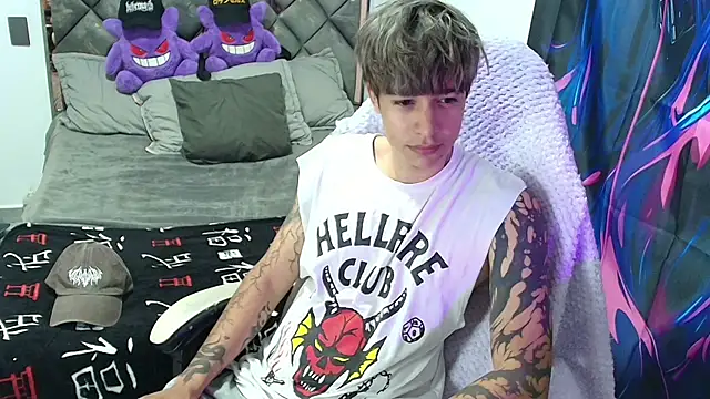 Snapshot of Zacktk7 chatting on 04.15.26 Zacktk7 online show from 04.15.26