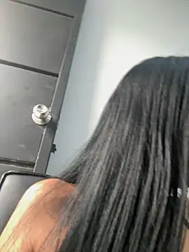 Baby Niels online show from 09.28.25