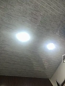 Baby Niels online show from 10.10.25