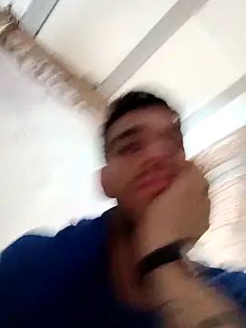 Snapshot of jhonyhot9292 chatting on 09.27.25 jhonyhot9292 online show from 09.27.25