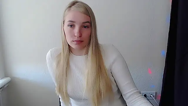 Queen ofLove online show from 04.15.26