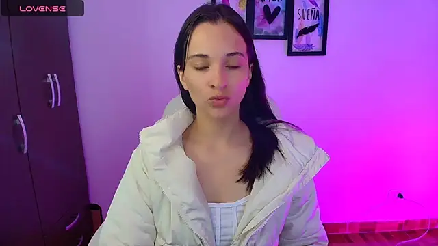 Snapshot of mariaan_m_ chatting on 02.18.25 mariaan m online show from 02.18.25