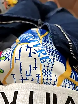 Snapshot of crrazy_boy1_ chatting on 10.02.25 crrazy boy1 online show from 10.02.25