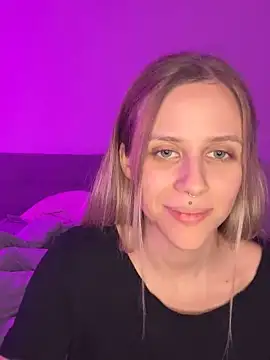 lunawolf21 online show from 12.12.24